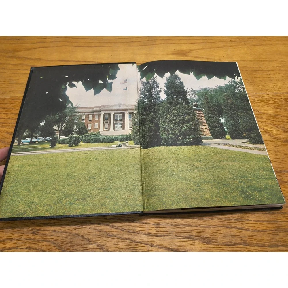 Oklahoma Baptist‎ University Shawnee 1964 Yahnseh Yearbook Annual